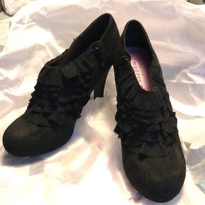 Suede ruffle high heel shoes - PRICE DROP